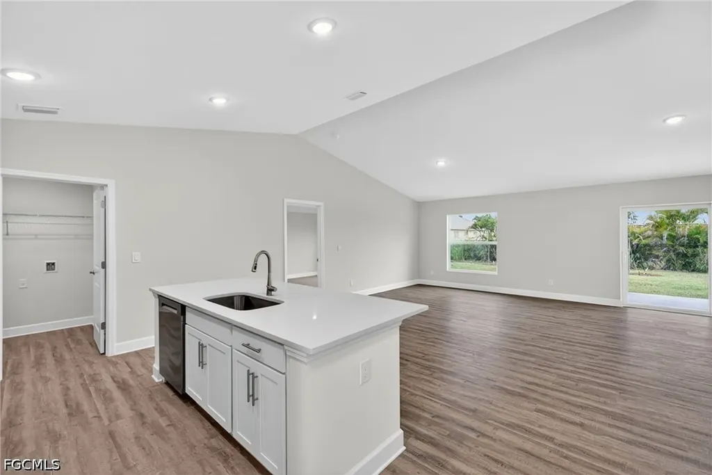 2714 NW 3rd Place Cape Coral FL 33993