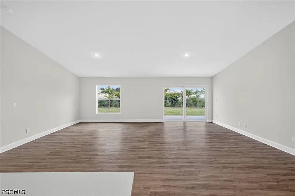 2714 NW 3rd Place Cape Coral FL 33993