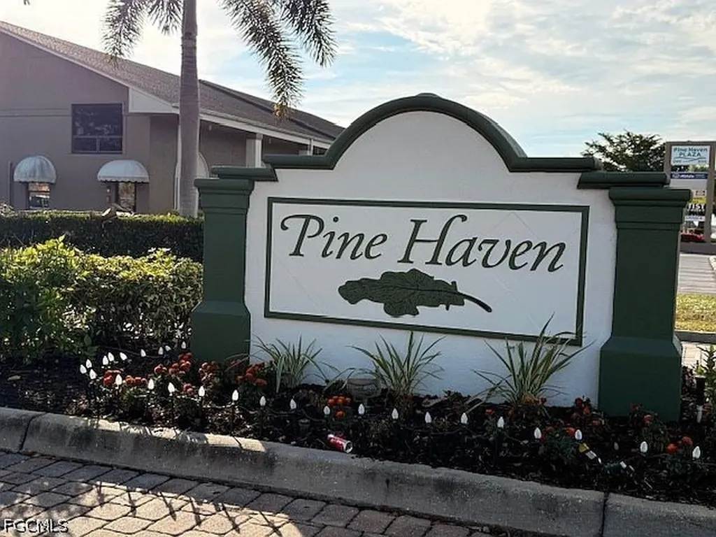 28260 Pine Haven Way Bonita Springs FL 34135