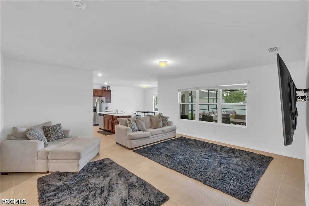 511 SW 26th Avenue Cape Coral FL 33991