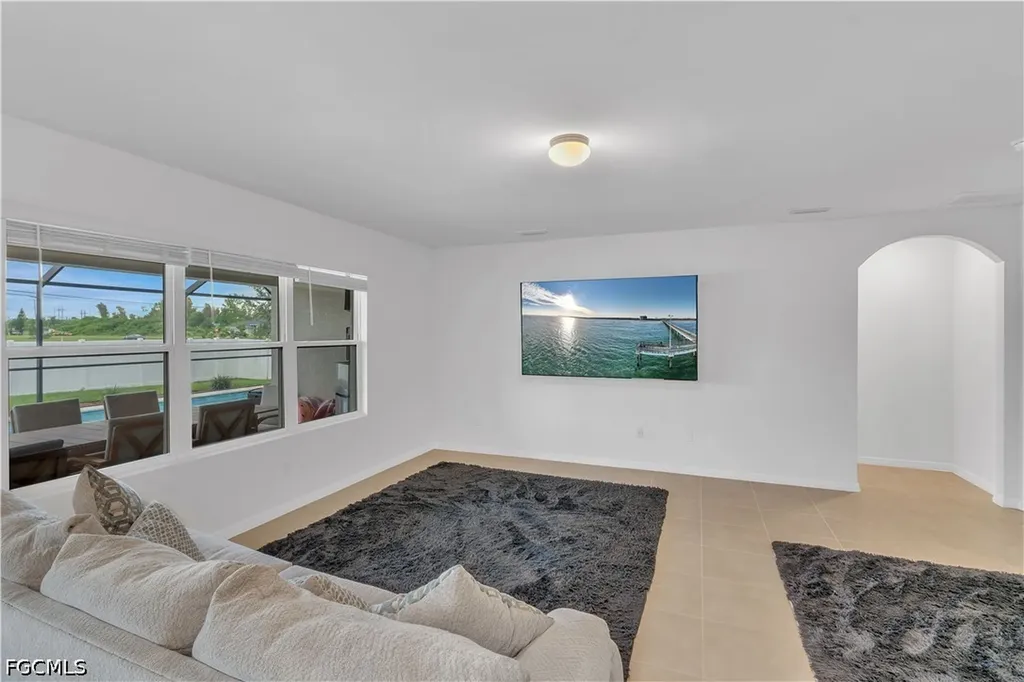 511 SW 26th Avenue Cape Coral FL 33991