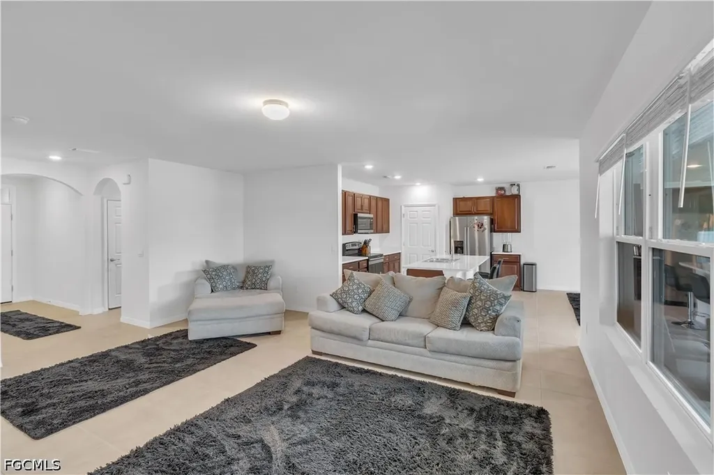 511 SW 26th Avenue Cape Coral FL 33991