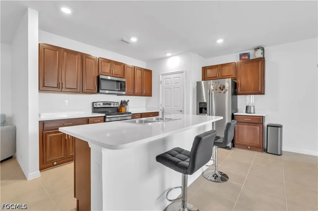 511 SW 26th Avenue Cape Coral FL 33991