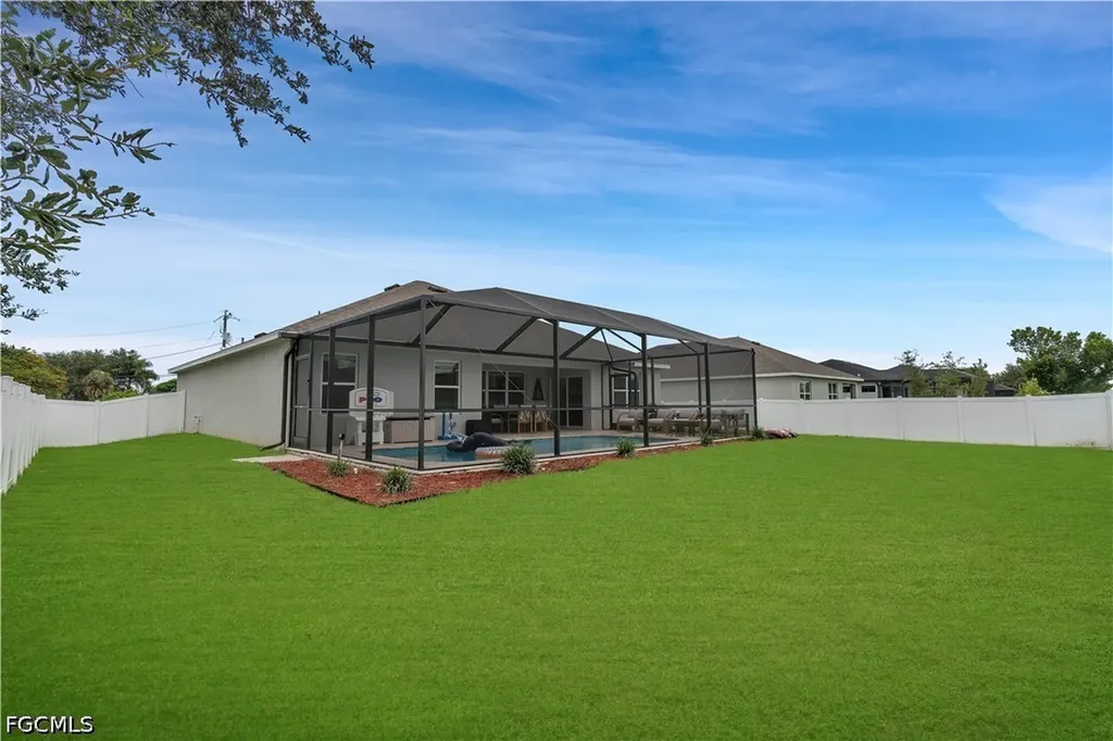 511 SW 26th Avenue Cape Coral FL 33991