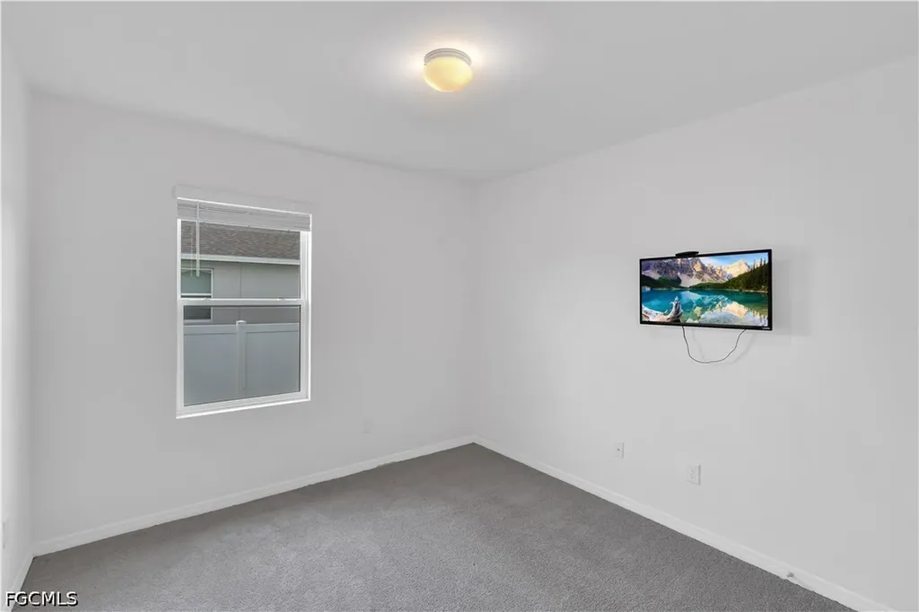 511 SW 26th Avenue Cape Coral FL 33991