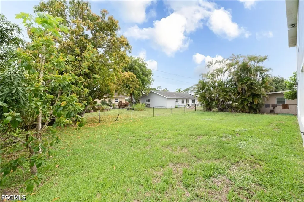 2360 Burton Avenue Fort Myers FL 33907