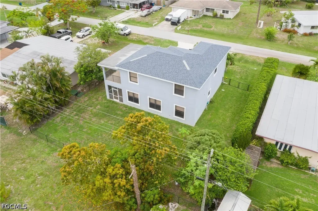 2360 Burton Avenue Fort Myers FL 33907