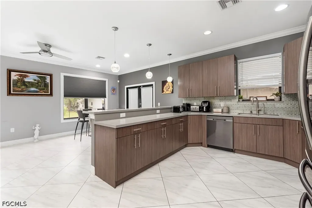 2360 Burton Avenue Fort Myers FL 33907