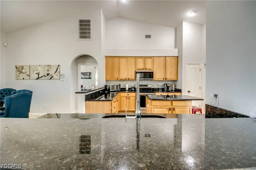 2319 NE 19th Street Cape Coral FL 33909
