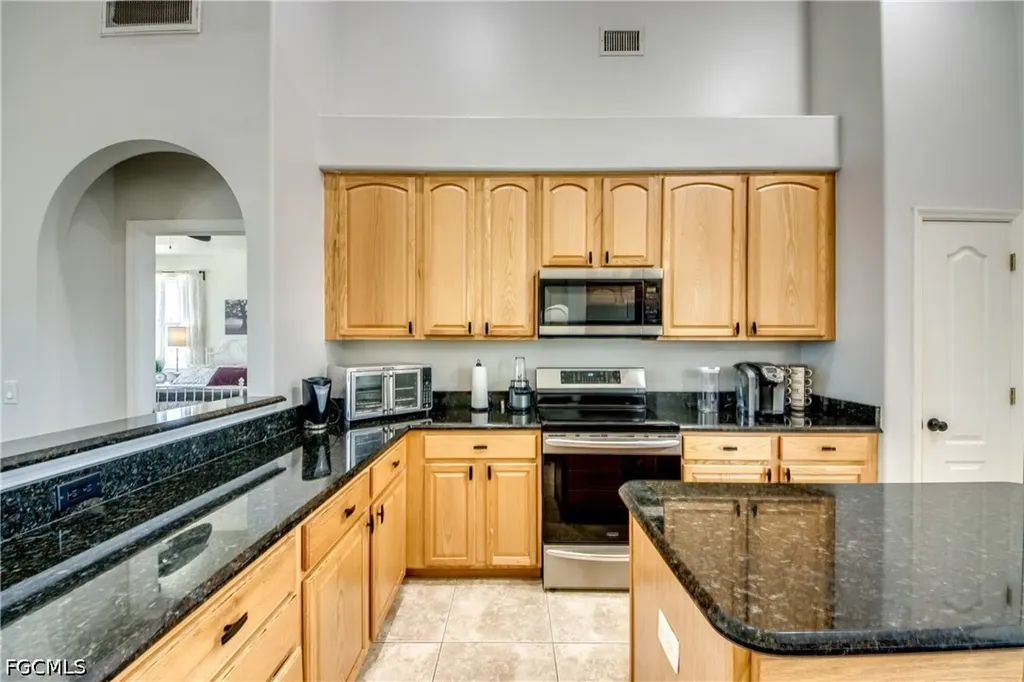 2319 NE 19th Street Cape Coral FL 33909