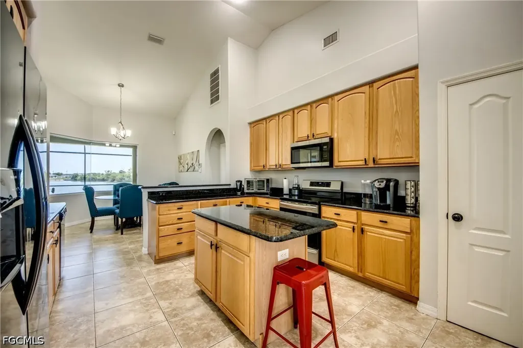 2319 NE 19th Street Cape Coral FL 33909
