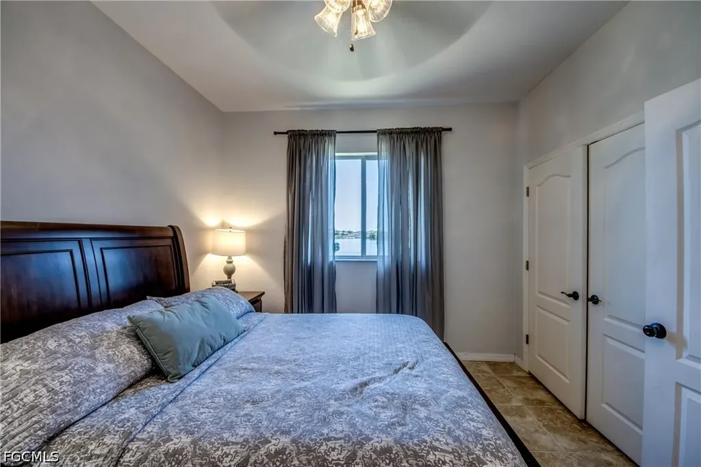 2319 NE 19th Street Cape Coral FL 33909