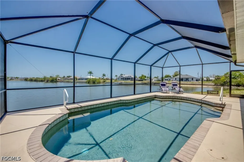 2319 NE 19th Street Cape Coral FL 33909