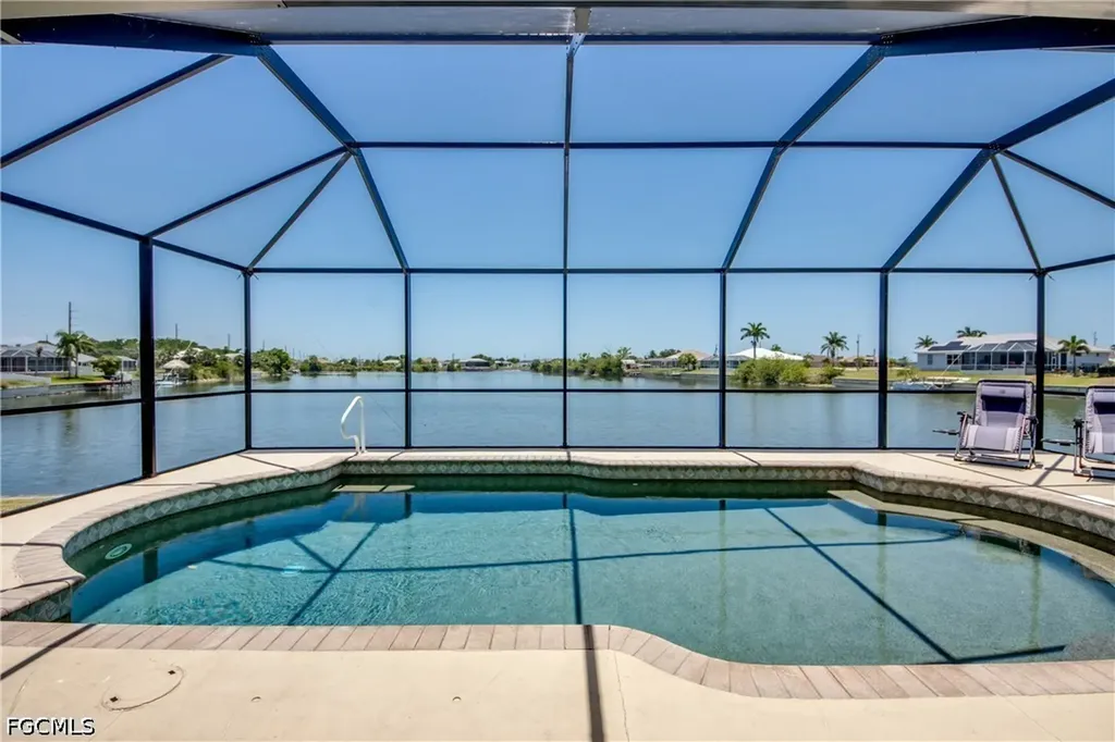 2319 NE 19th Street Cape Coral FL 33909