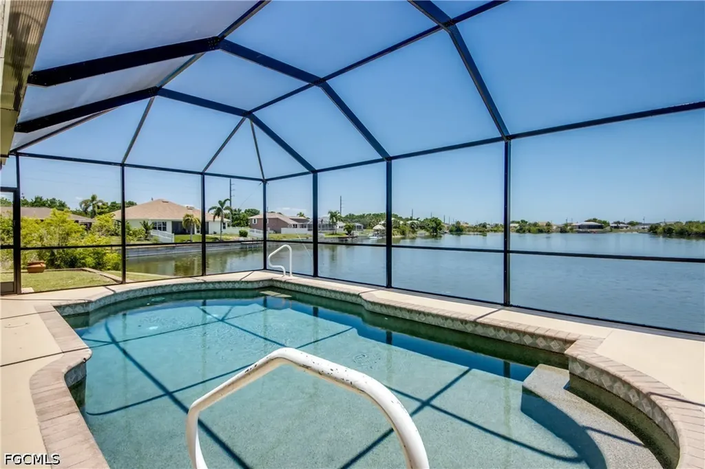 2319 NE 19th Street Cape Coral FL 33909