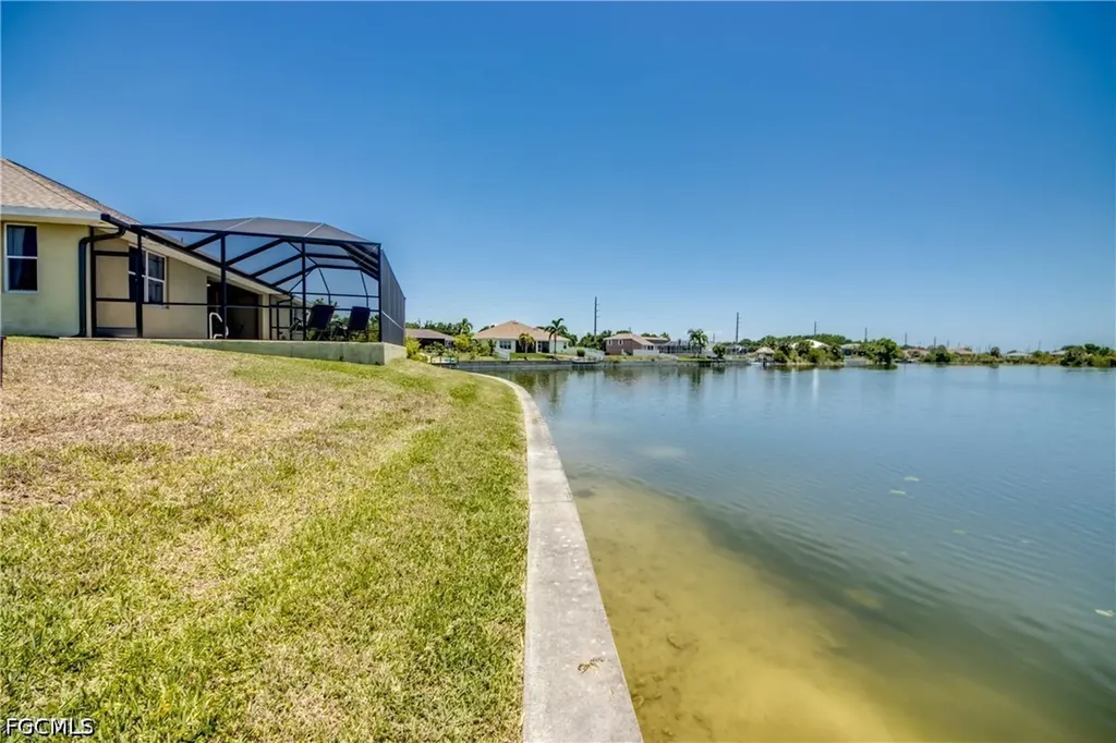 2319 NE 19th Street Cape Coral FL 33909