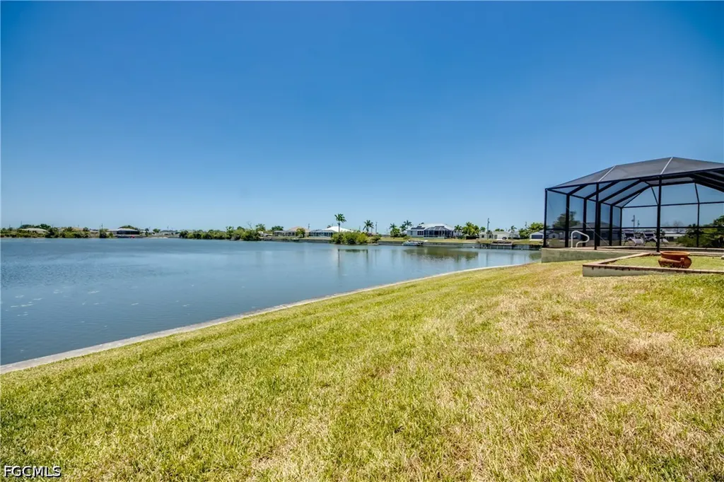 2319 NE 19th Street Cape Coral FL 33909