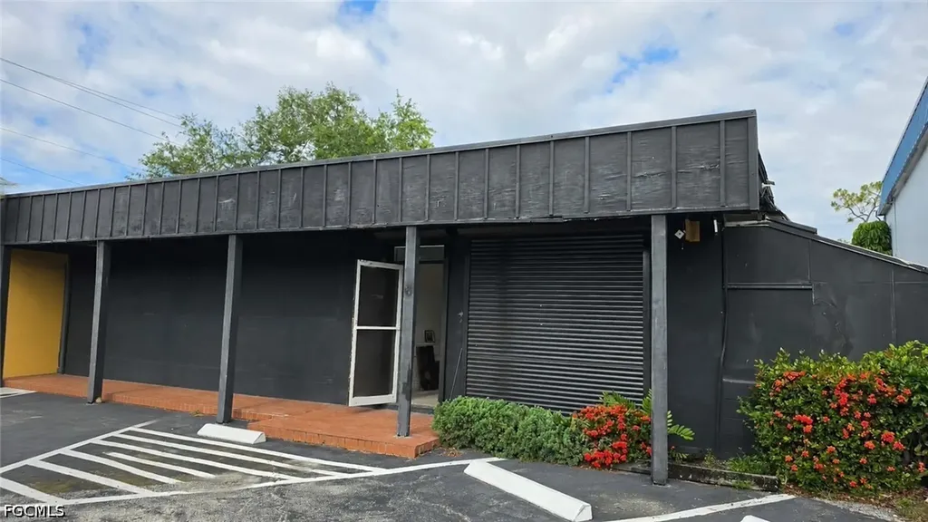 3366 Cleveland Avenue Fort Myers FL 33901