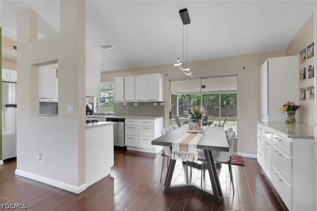 621 SW 29th Terrace Cape Coral FL 33914