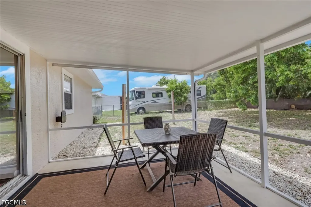 621 SW 29th Terrace Cape Coral FL 33914