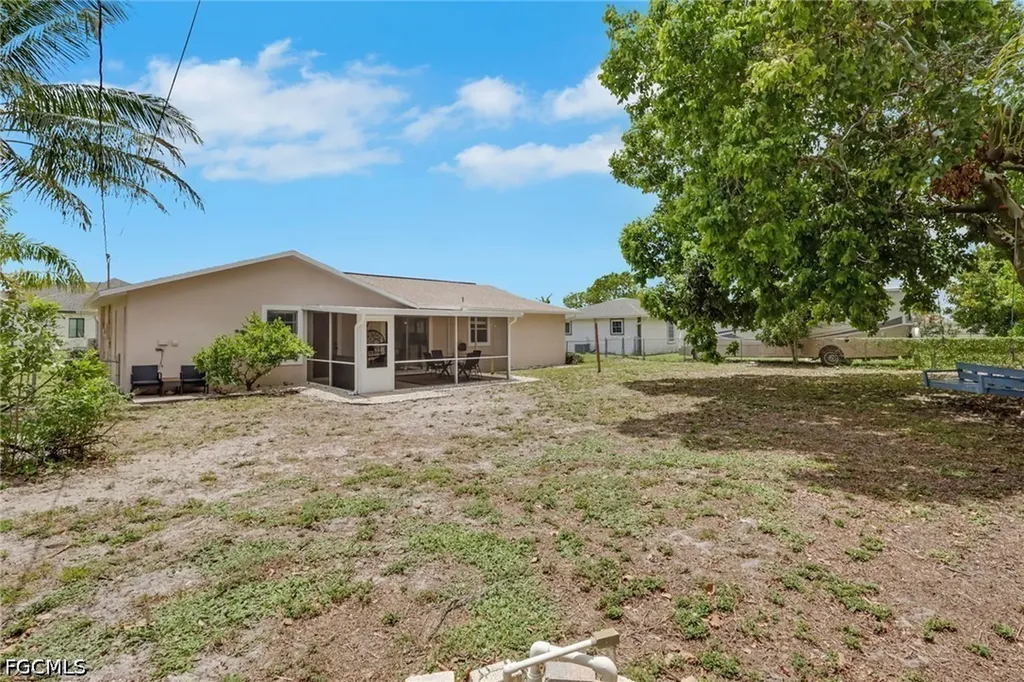 621 SW 29th Terrace Cape Coral FL 33914