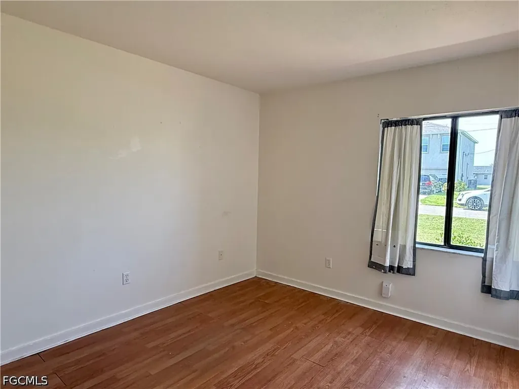1204 SE 15th Street Cape Coral FL 33990
