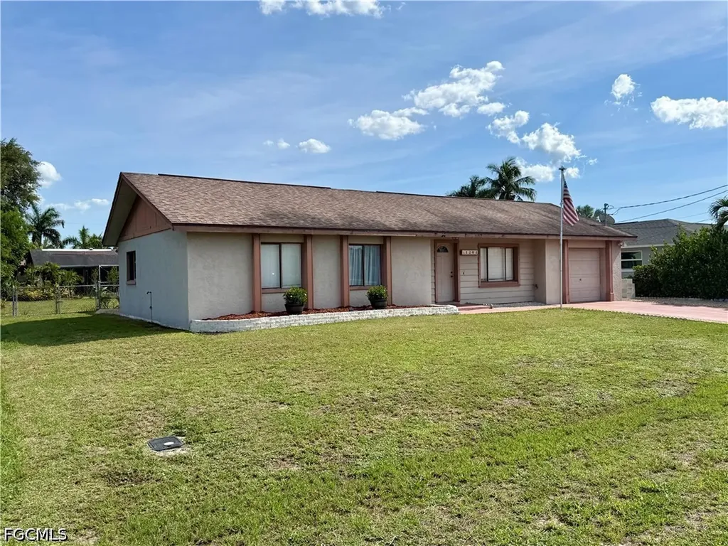 1204 SE 15th Street Cape Coral FL 33990