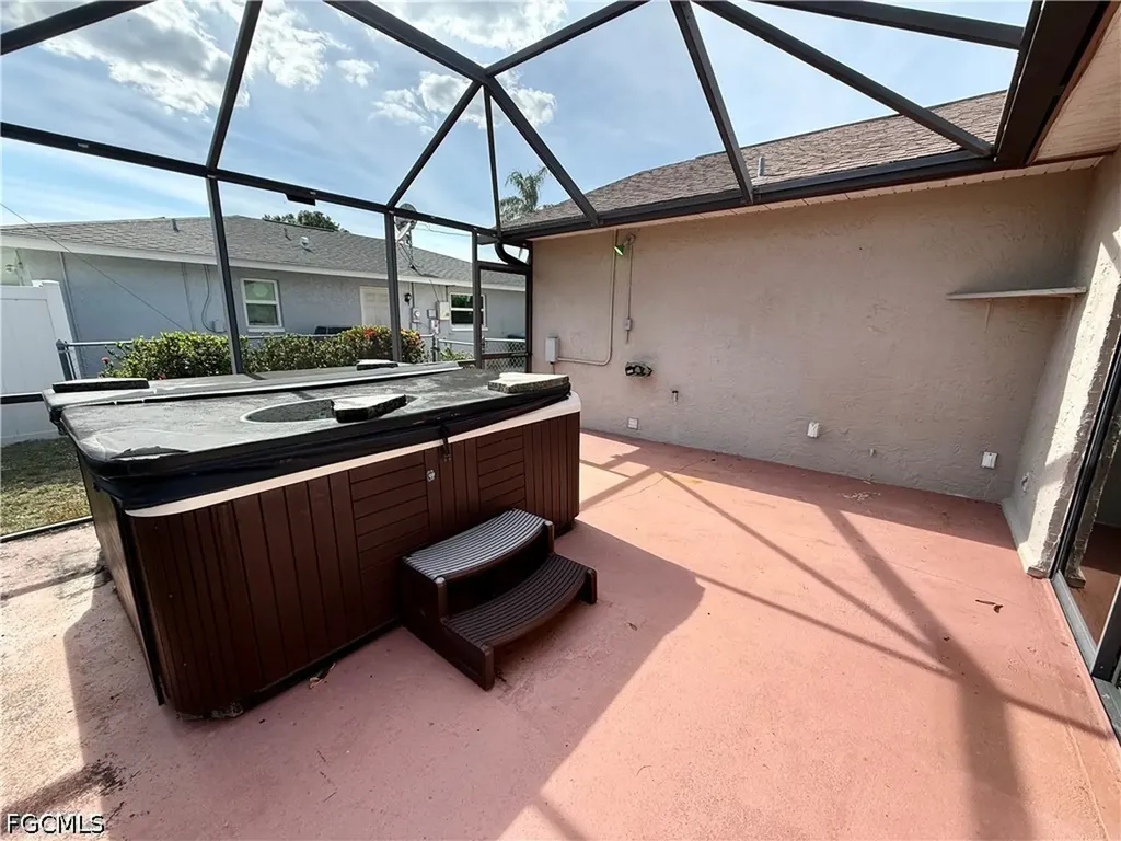1204 SE 15th Street Cape Coral FL 33990
