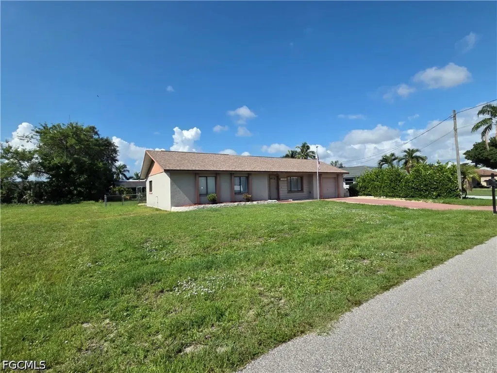 1204 SE 15th Street Cape Coral FL 33990
