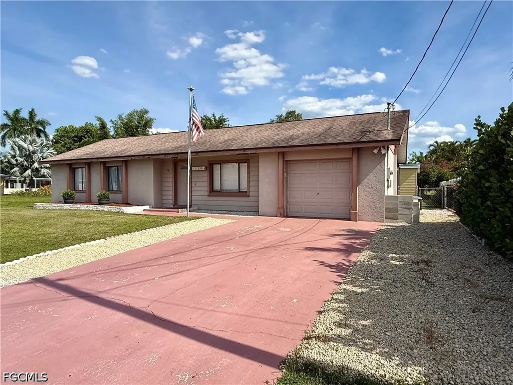 1204 SE 15th Street Cape Coral FL 33990