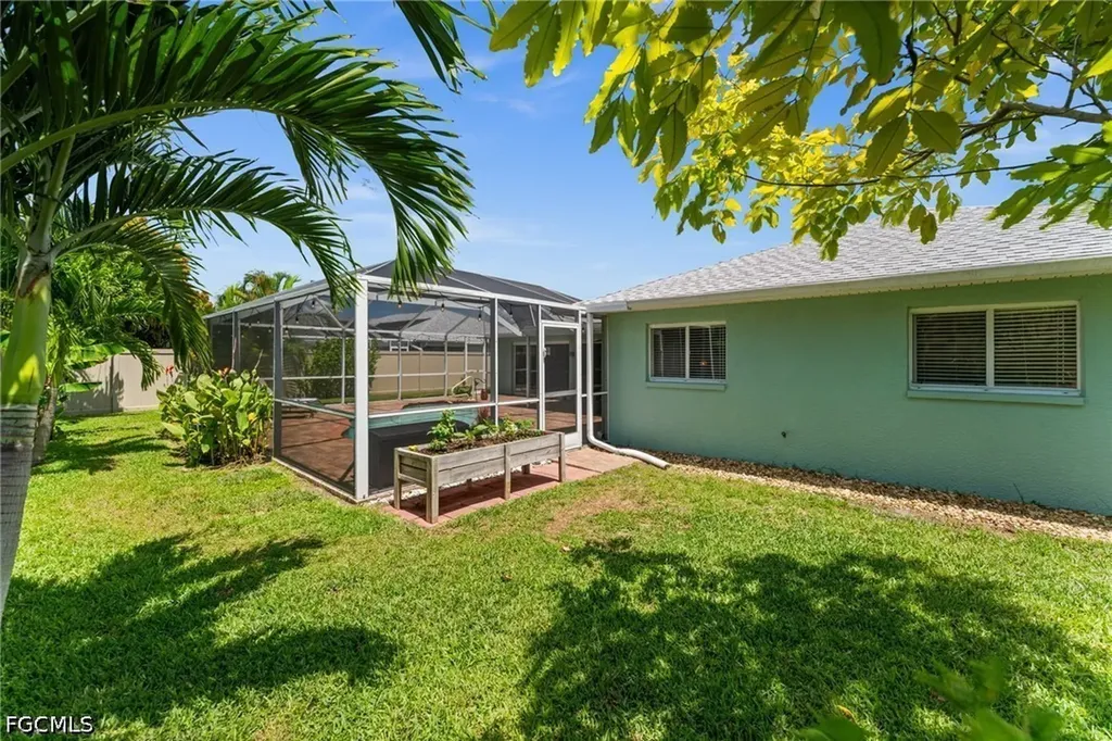 240 SW 37th Lane Cape Coral FL 33914