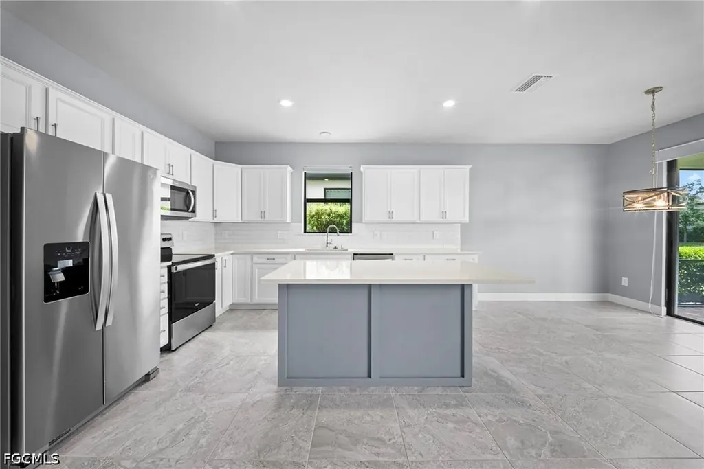 3685 E Hampton Circle Alva FL 33920