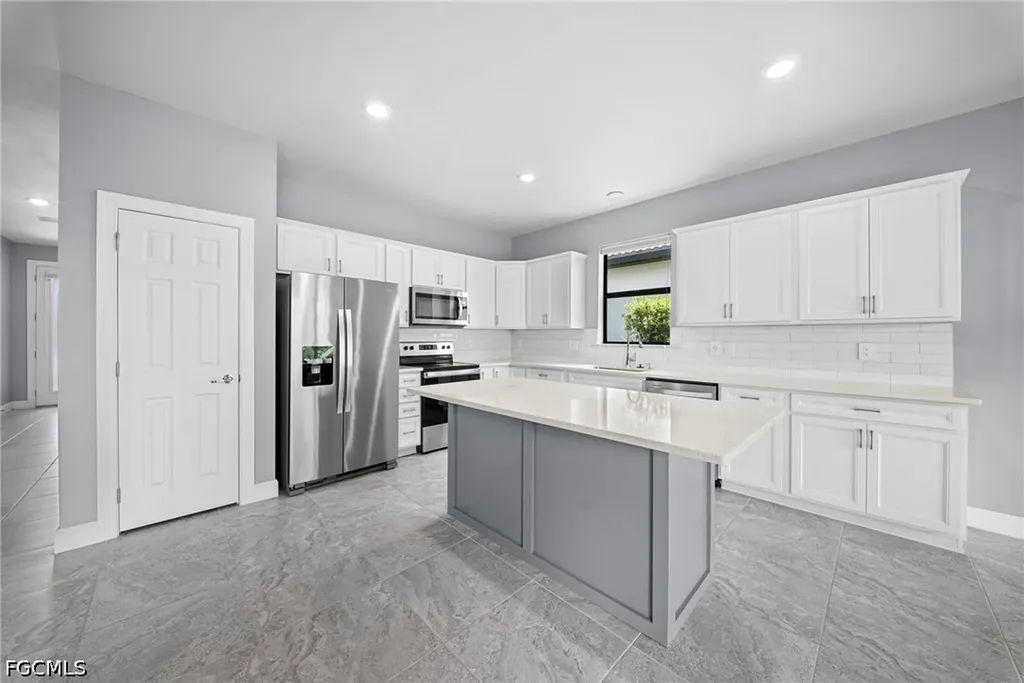 3685 E Hampton Circle Alva FL 33920