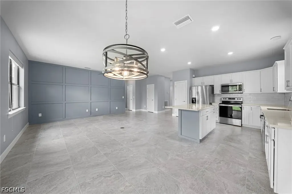 3685 E Hampton Circle Alva FL 33920