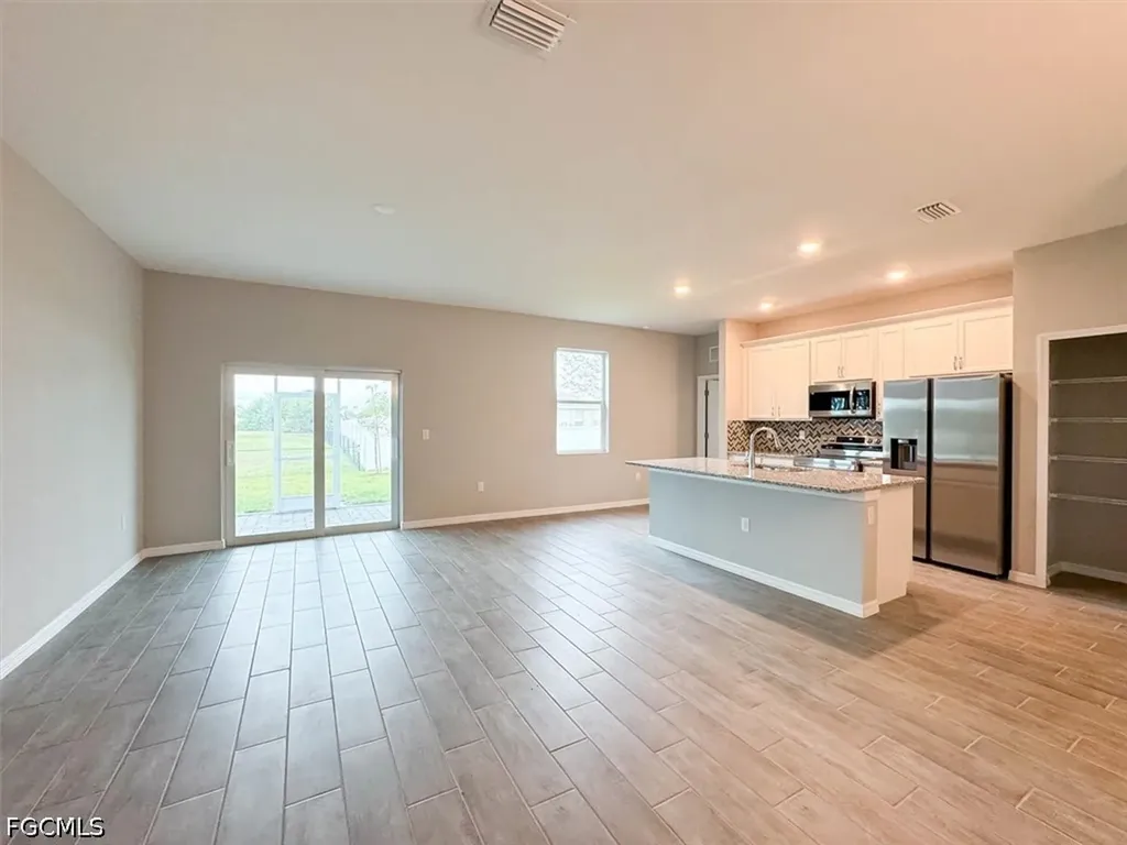 512 NW 25th Avenue Cape Coral FL 33993