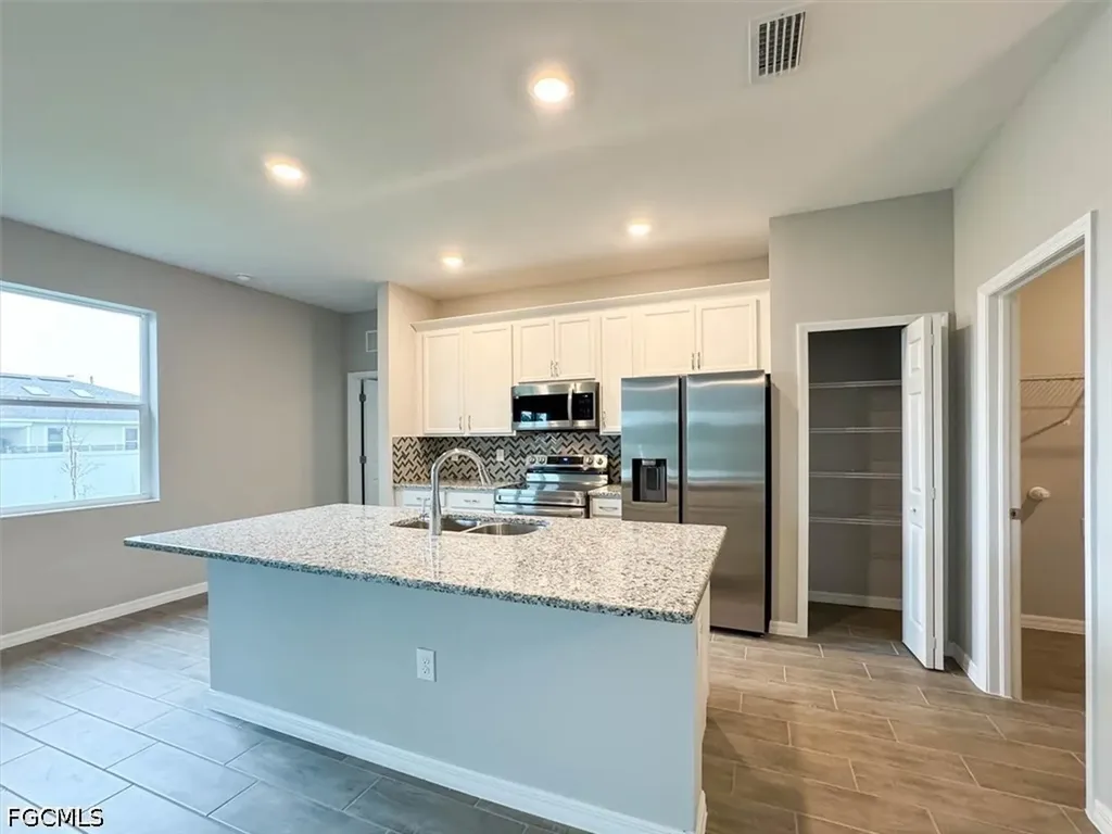 512 NW 25th Avenue Cape Coral FL 33993