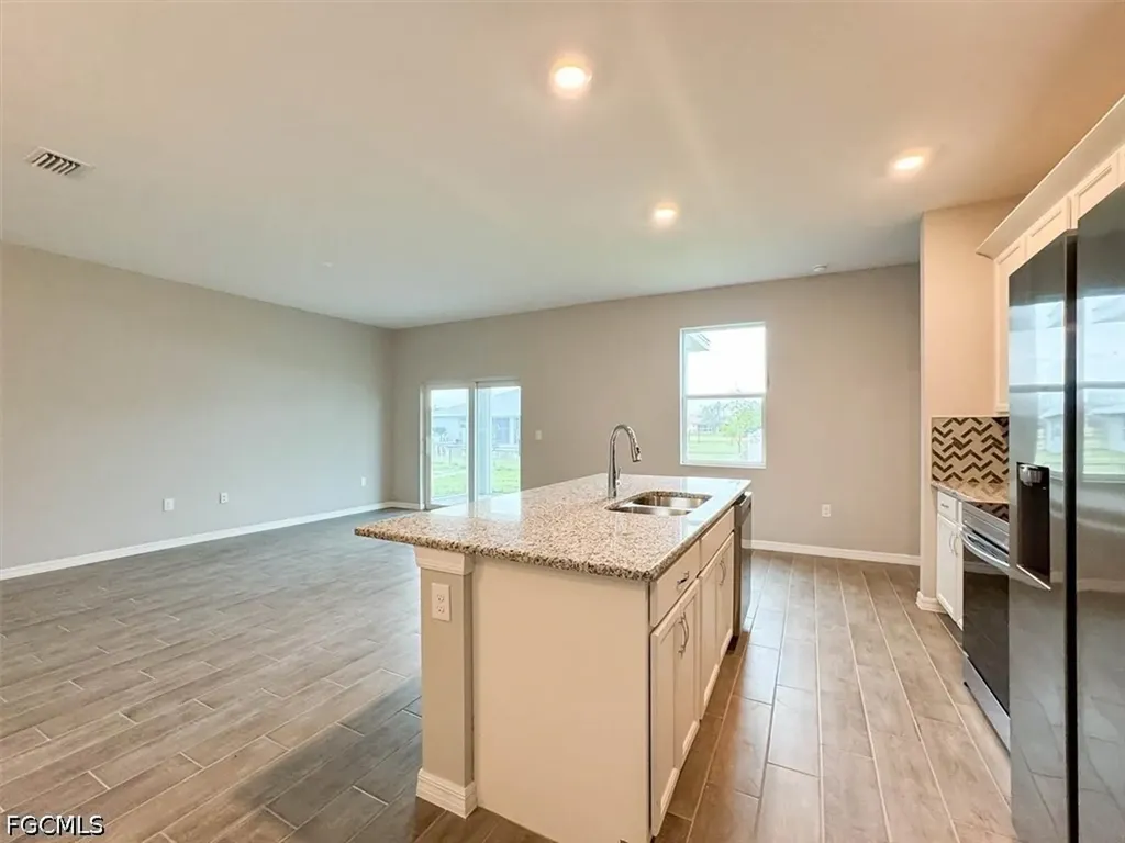 512 NW 25th Avenue Cape Coral FL 33993