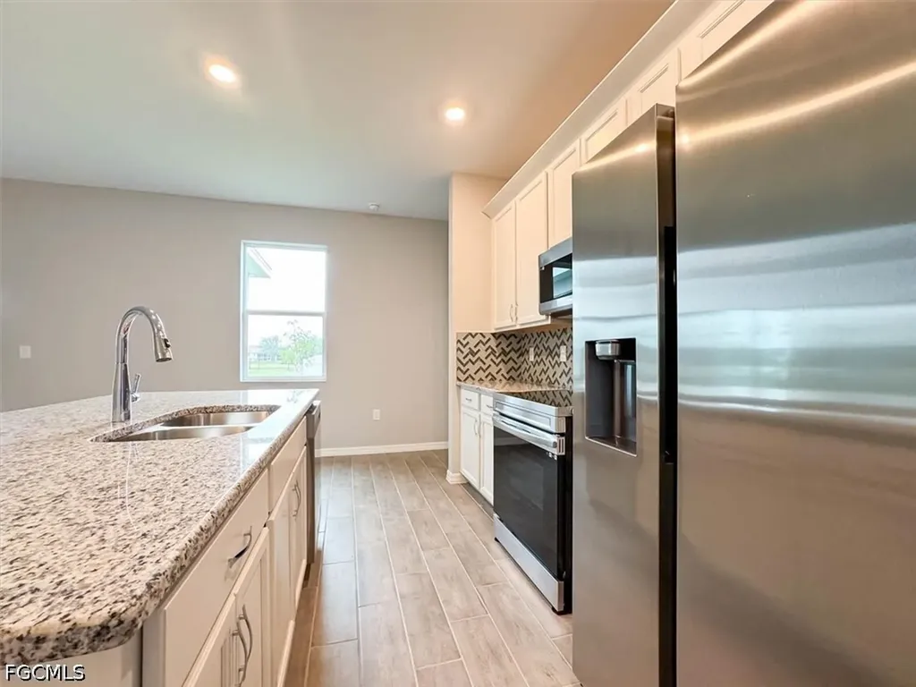 512 NW 25th Avenue Cape Coral FL 33993
