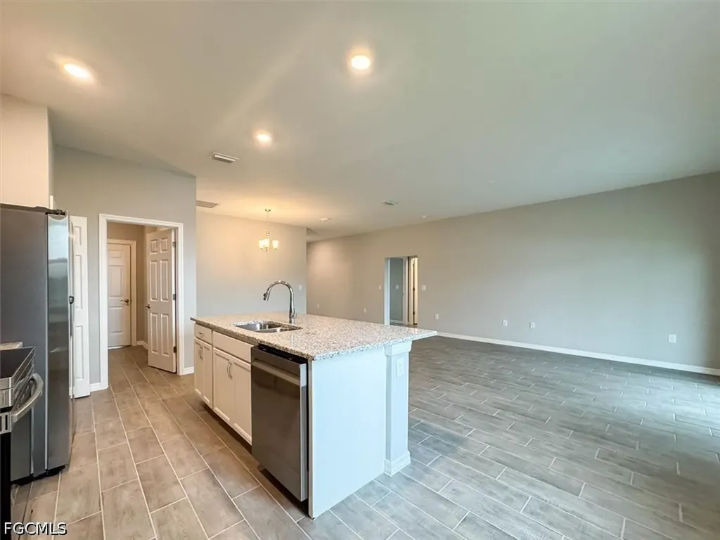 512 NW 25th Avenue Cape Coral FL 33993