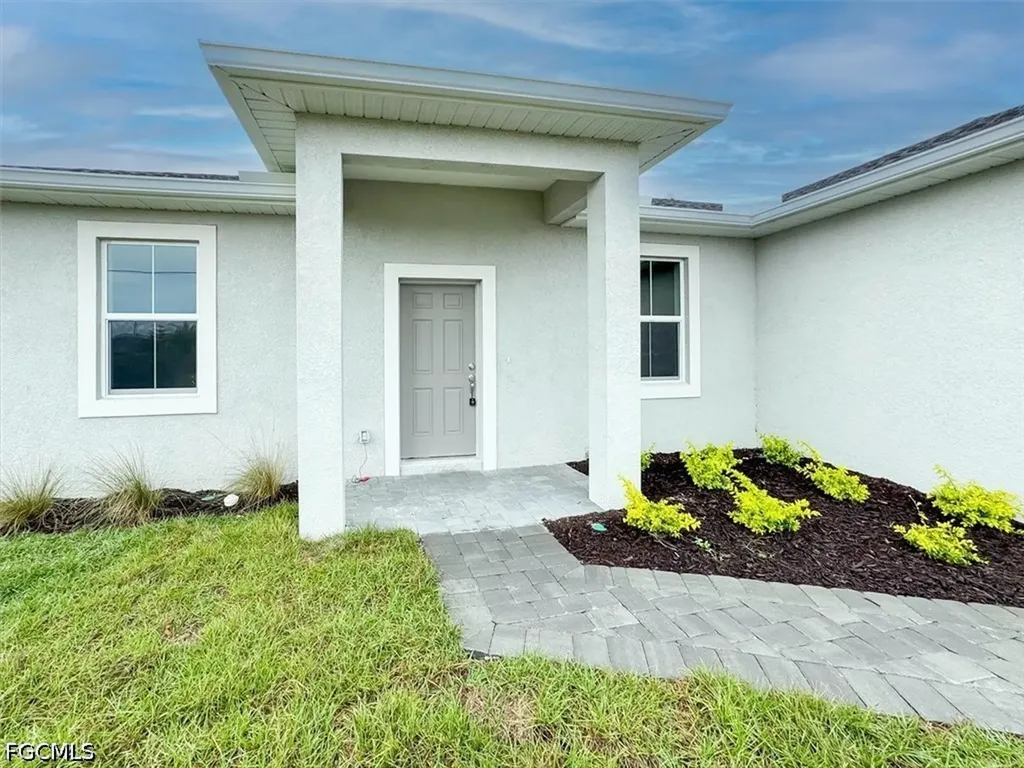 512 NW 25th Avenue Cape Coral FL 33993