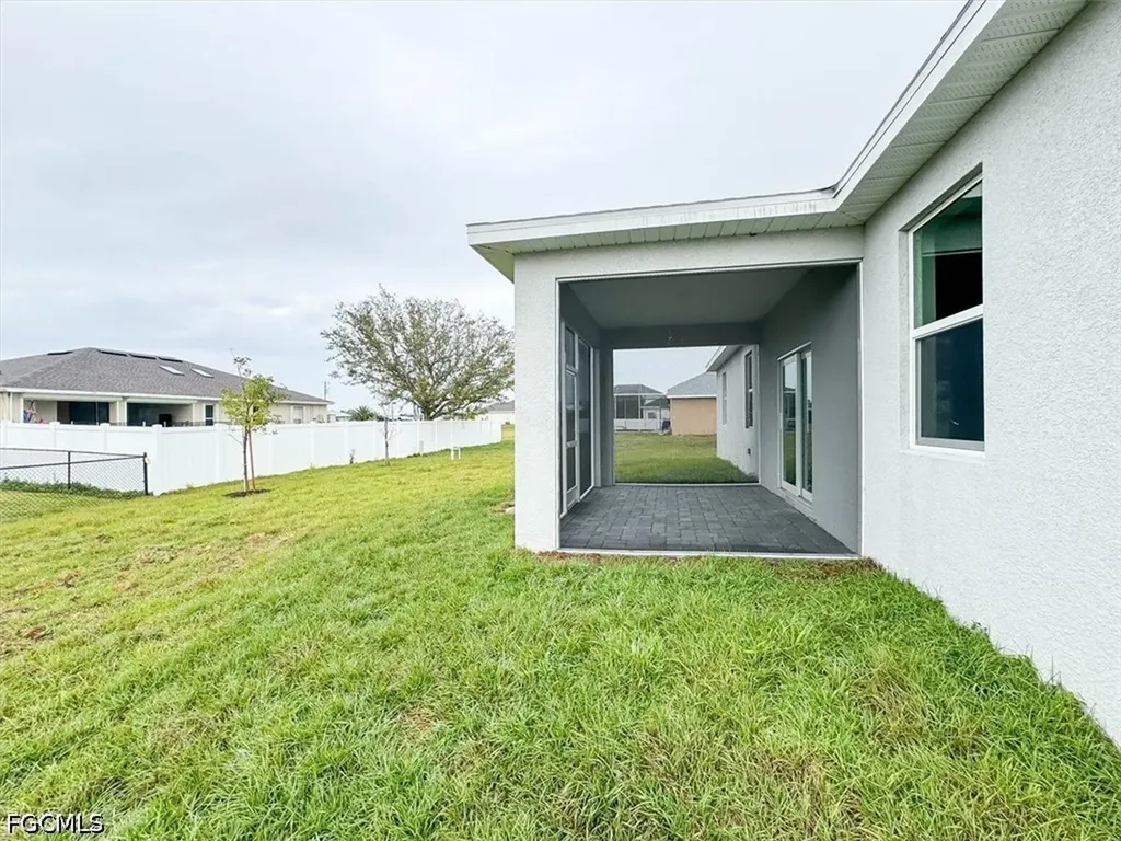 512 NW 25th Avenue Cape Coral FL 33993