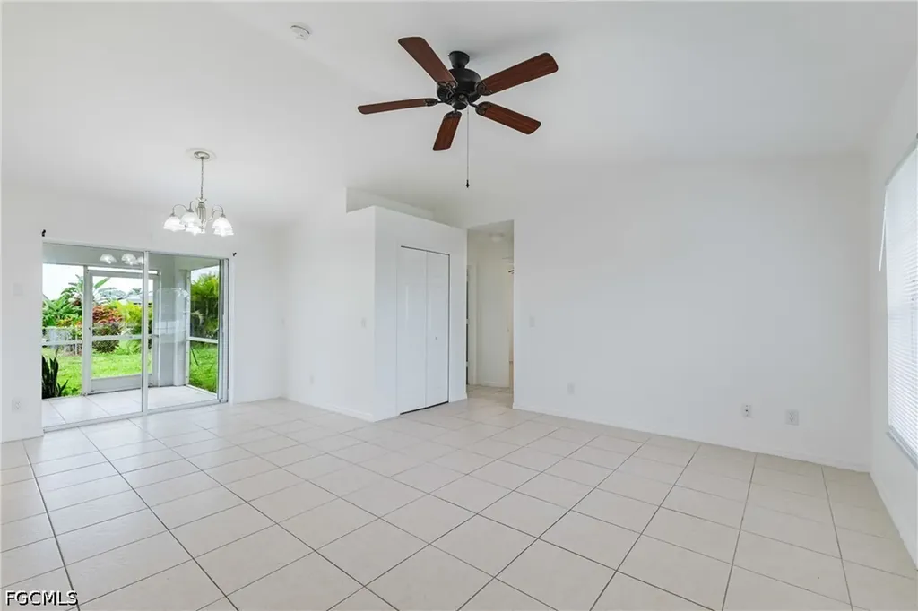 1729 NE 22nd Street Cape Coral FL 33909