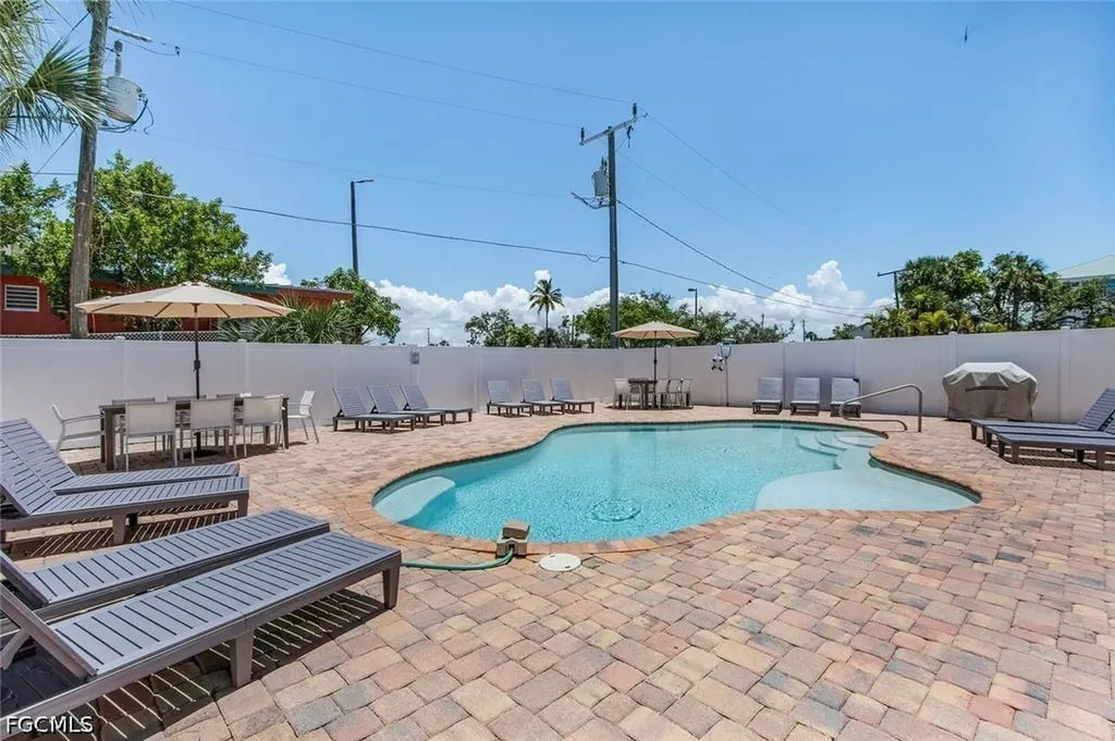 2633 Estero Boulevard Fort Myers Beach FL 33931