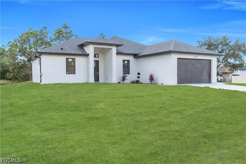 605 E 14th Street Lehigh Acres FL 33972