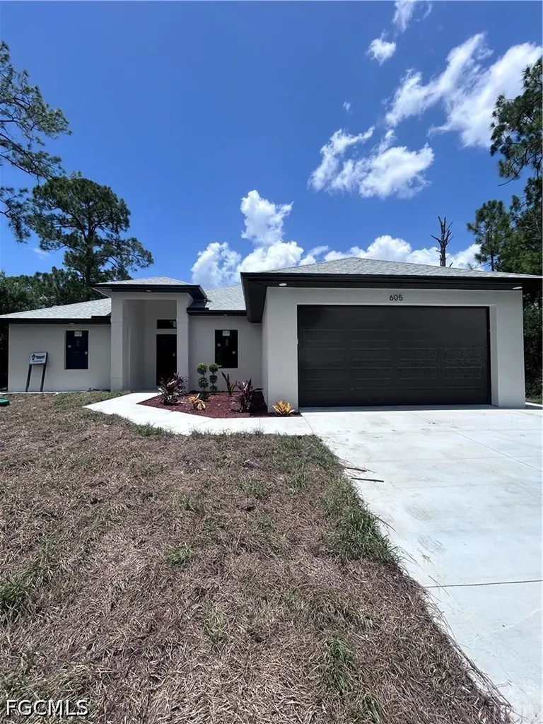 605 E 14th Street Lehigh Acres FL 33972