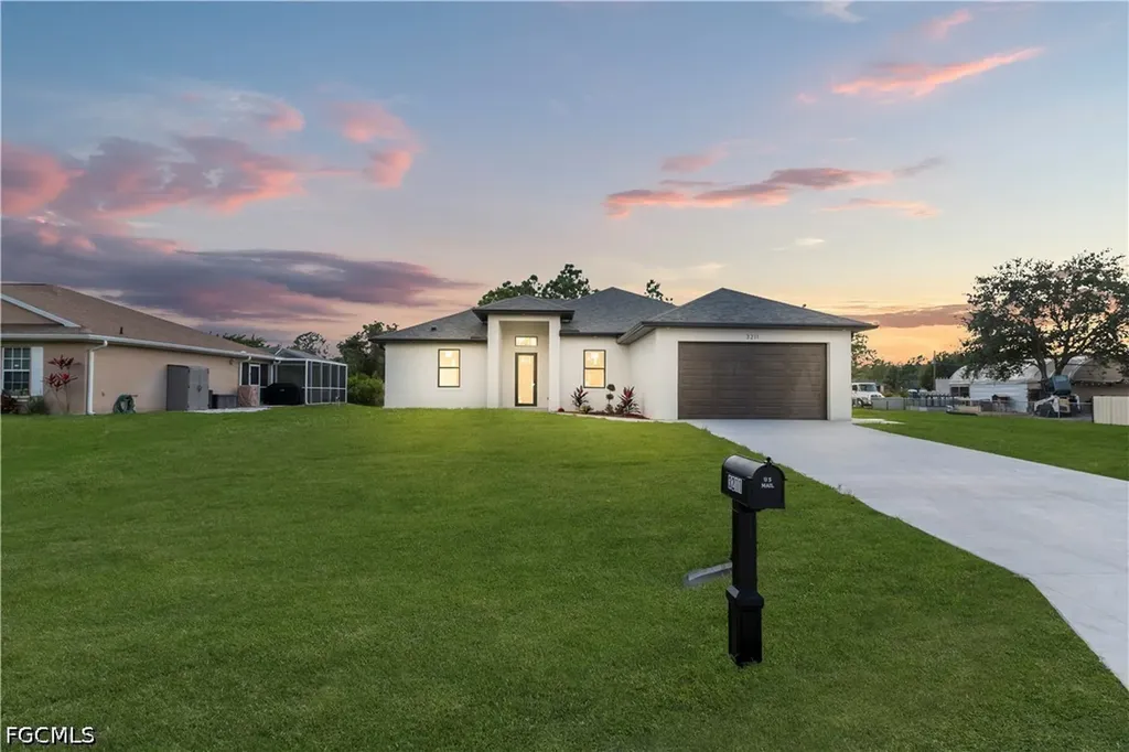 605 E 14th Street Lehigh Acres FL 33972
