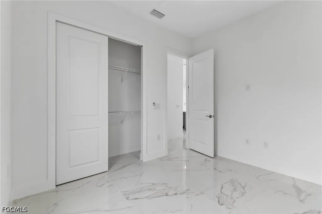 4107 16th Street SW Lehigh Acres FL 33976