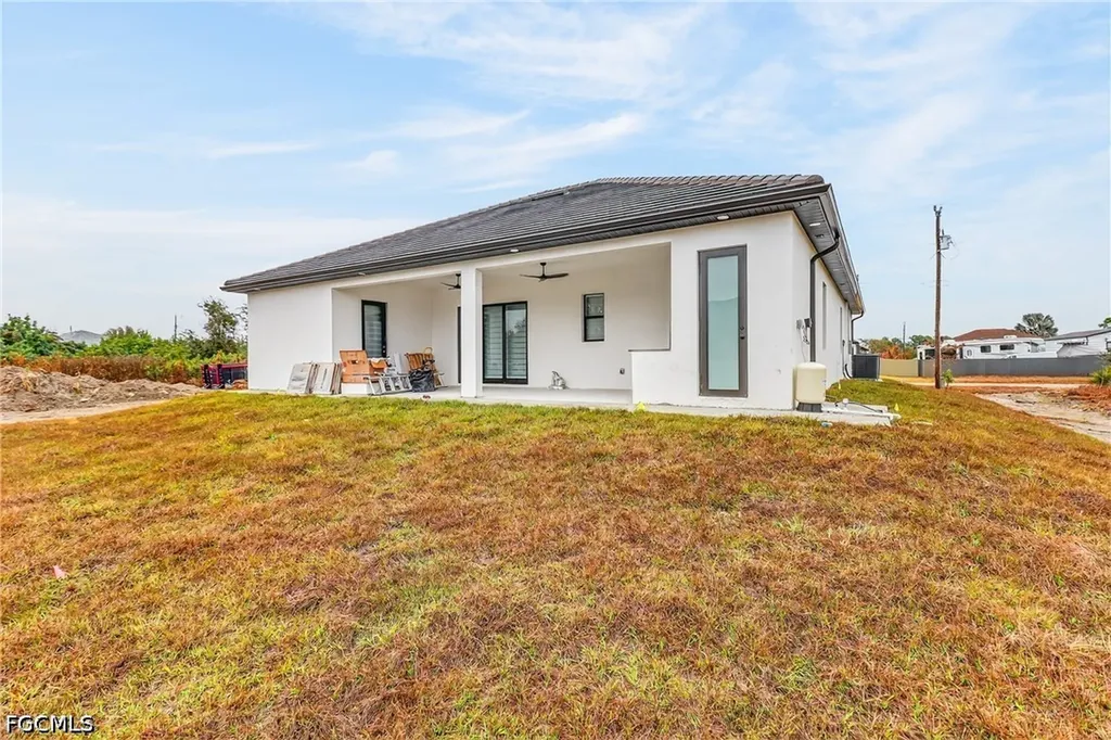 4107 16th Street SW Lehigh Acres FL 33976
