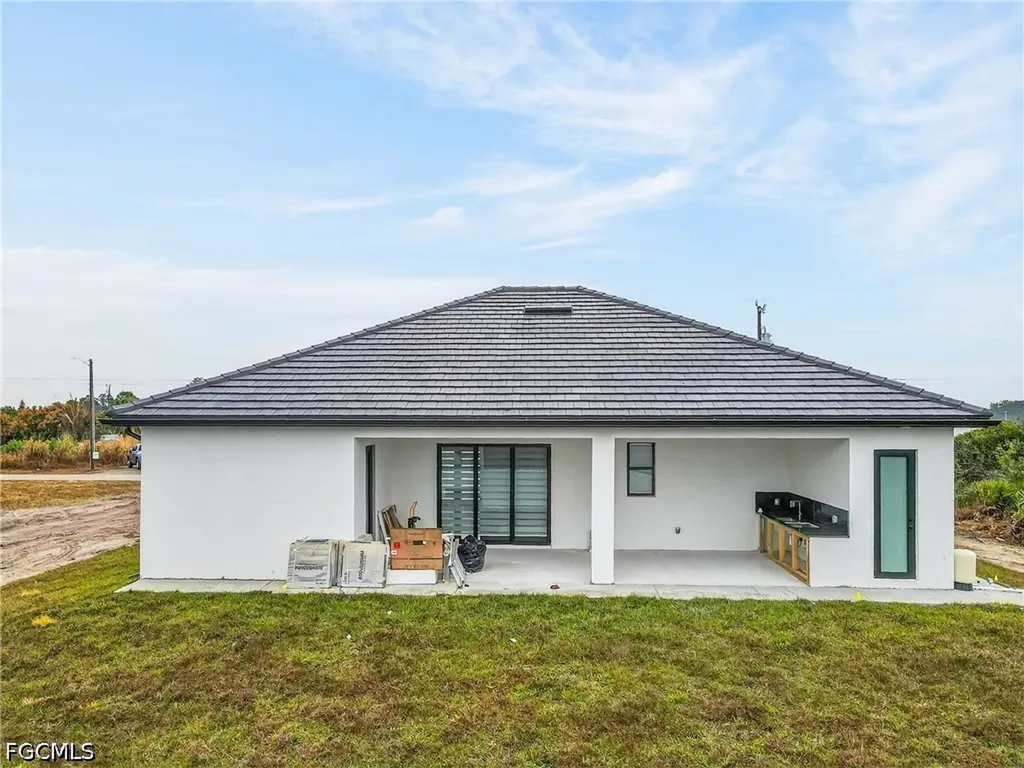 4107 16th Street SW Lehigh Acres FL 33976