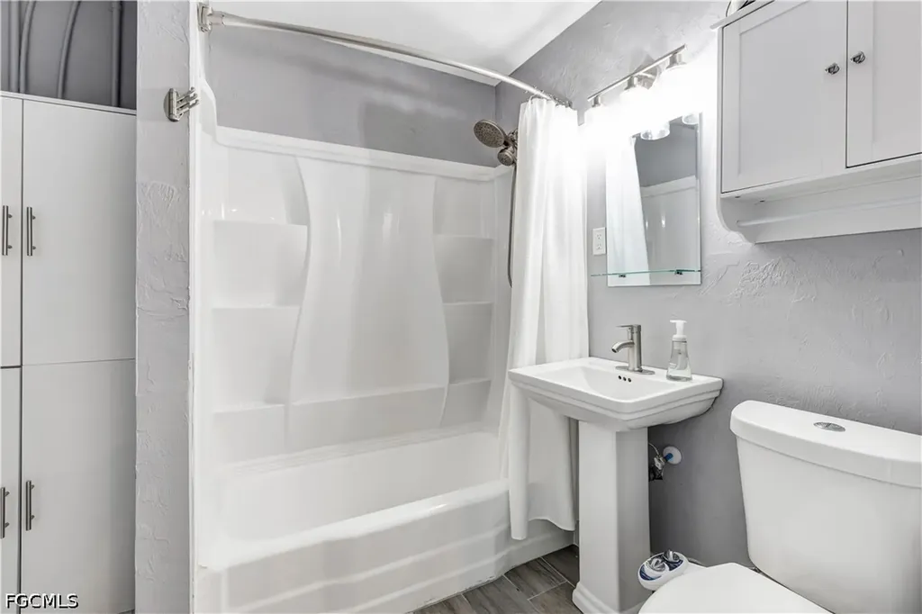 216 Fairweather Lane Fort Myers Beach FL 33931